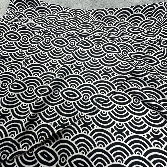 Soybu Athletic Skirt Size Medium Black and white color way stretch pull on - Picture 8 of 10